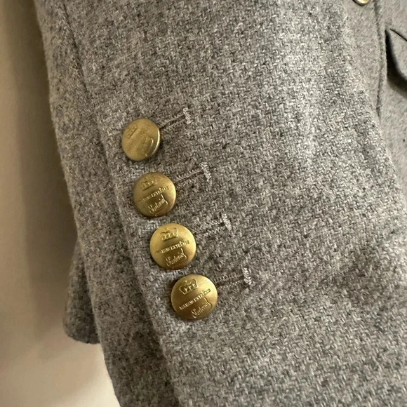 The Extreme Collection Blazer – Gray Gold Buttons Spain, Size 44 (US 4/Small) - Picture 5 of 13